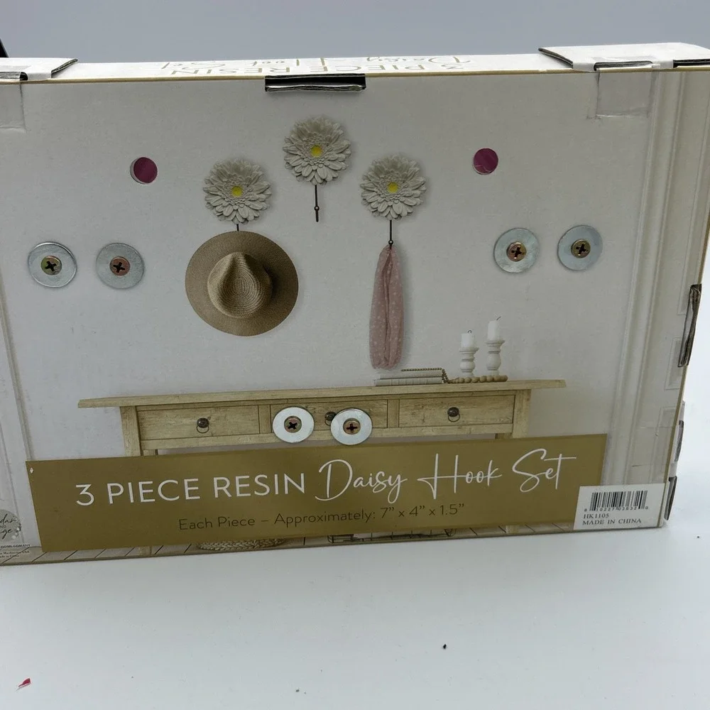 Pink Floral Daisy Wall Hooks Pink Set Of 3 Gold Hooks 7x4